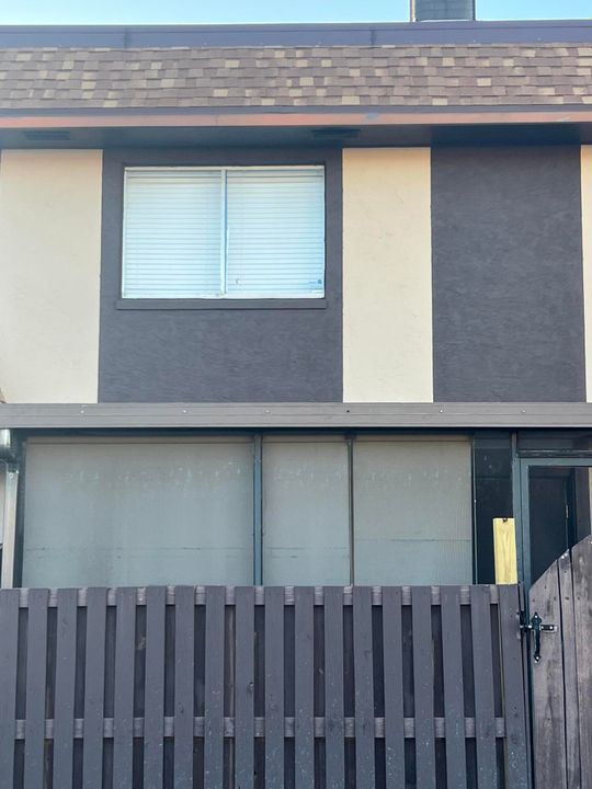 For Rent: $2,500 (2 beds, 1 baths, 986 Square Feet)