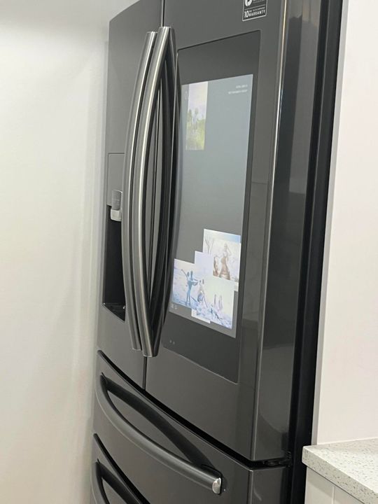 For Rent: $2,500 (2 beds, 1 baths, 986 Square Feet)