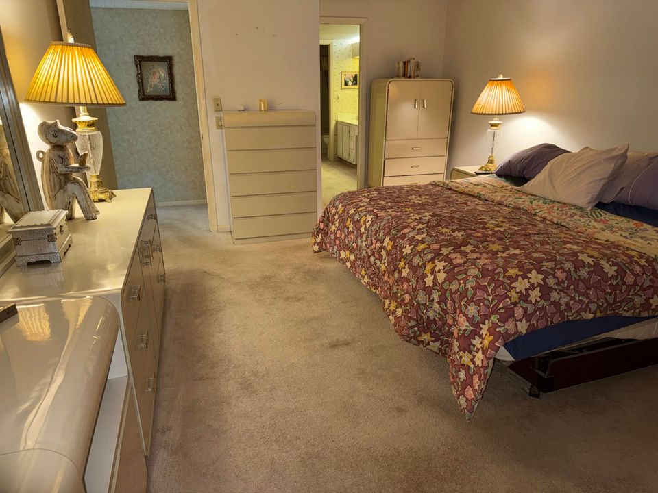 For Sale: $169,000 (2 beds, 2 baths, 1205 Square Feet)