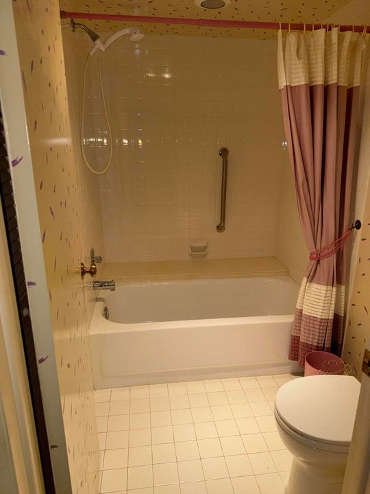 For Sale: $169,000 (2 beds, 2 baths, 1205 Square Feet)