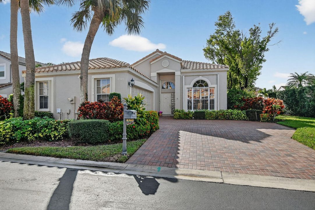 En Venta: $760,000 (3 camas, 2 baños, 2142 Pies cuadrados)