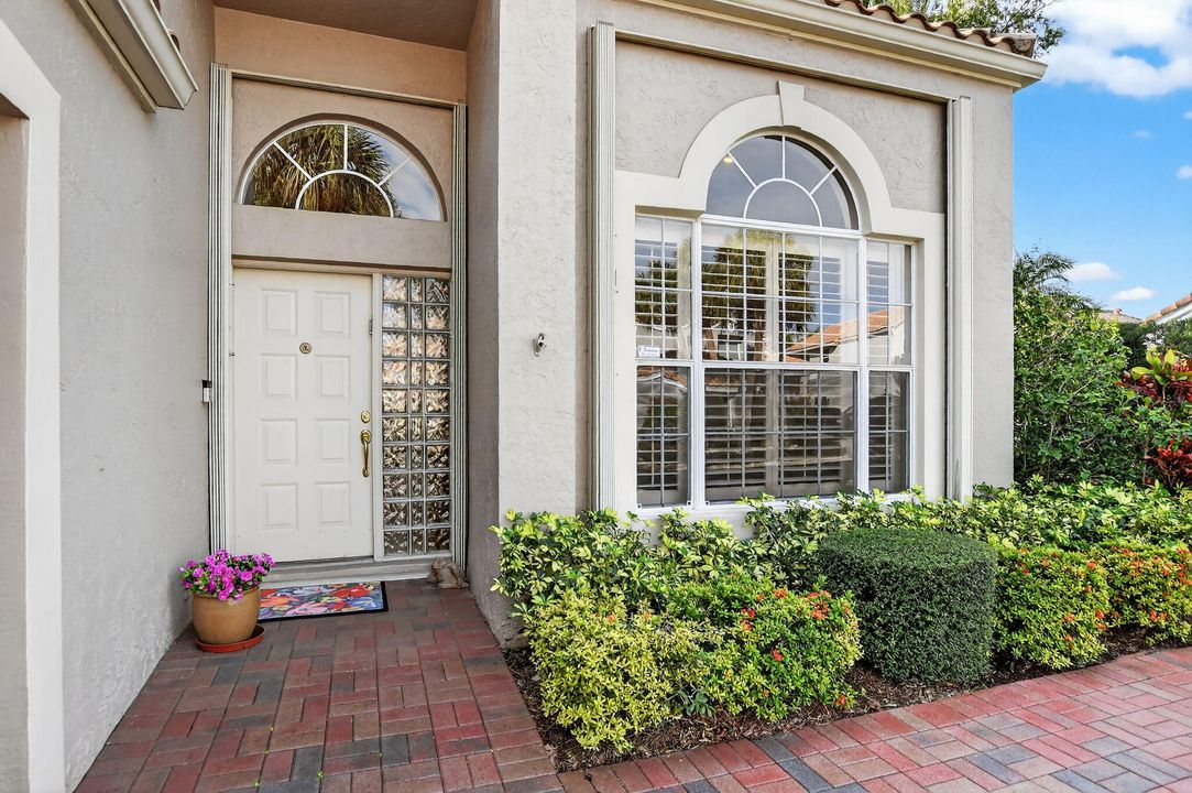 En Venta: $760,000 (3 camas, 2 baños, 2142 Pies cuadrados)