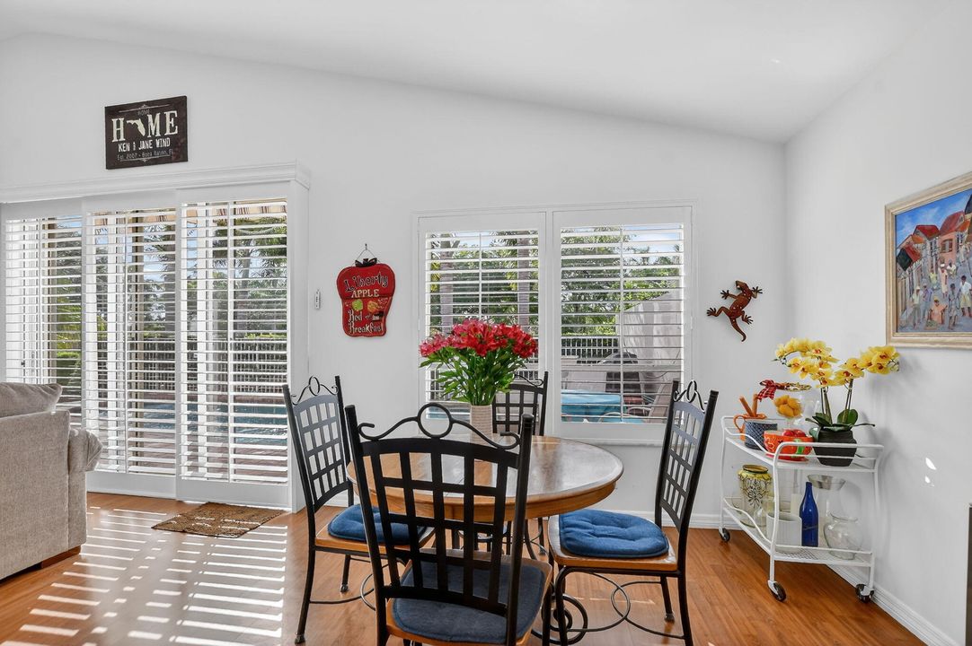 En Venta: $760,000 (3 camas, 2 baños, 2142 Pies cuadrados)