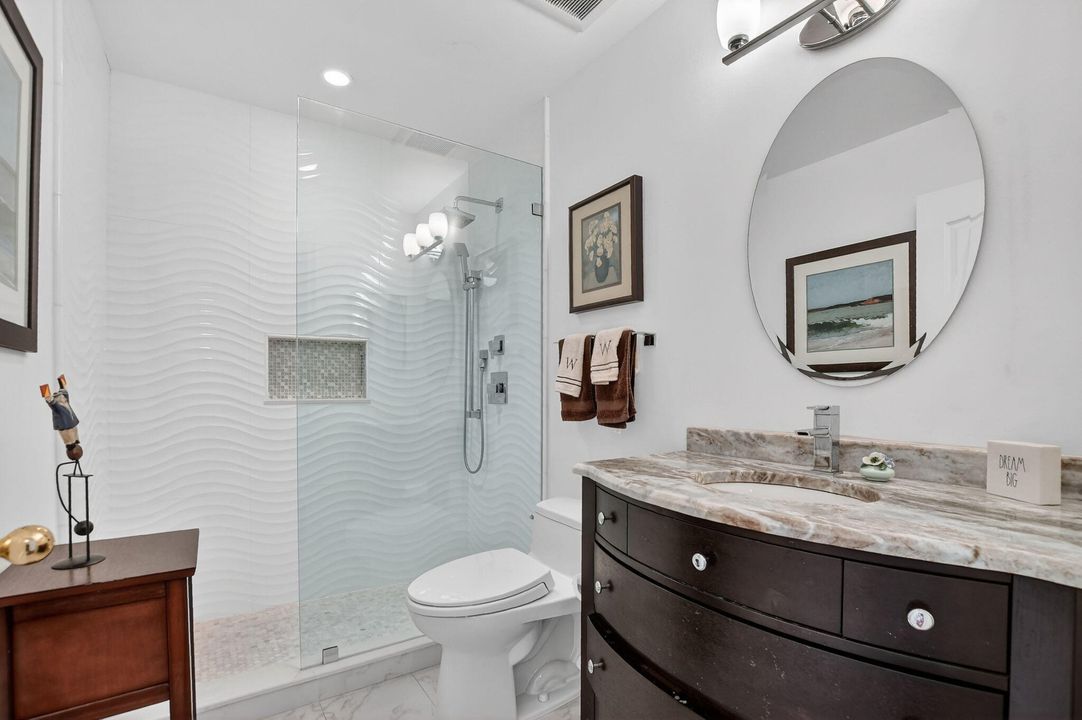 En Venta: $760,000 (3 camas, 2 baños, 2142 Pies cuadrados)