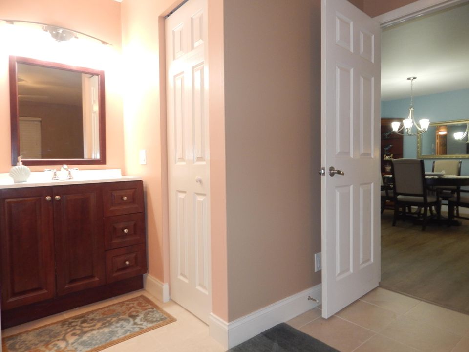 待售: $250,000 (2 贝兹, 2 浴室, 1150 平方英尺)