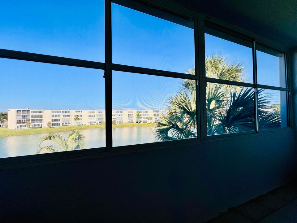 На продажу: $139,000 (1 спален, 1 ванн, 842 Квадратных фут)