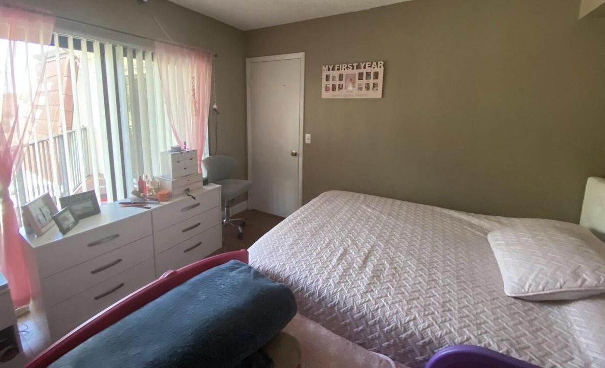 出租: $2,200 (2 贝兹, 2 浴室, 1218 平方英尺)