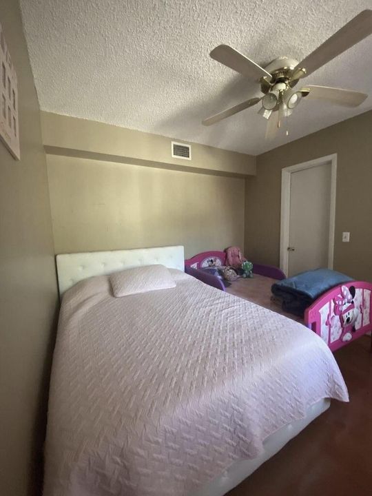 出租: $2,200 (2 贝兹, 2 浴室, 1218 平方英尺)