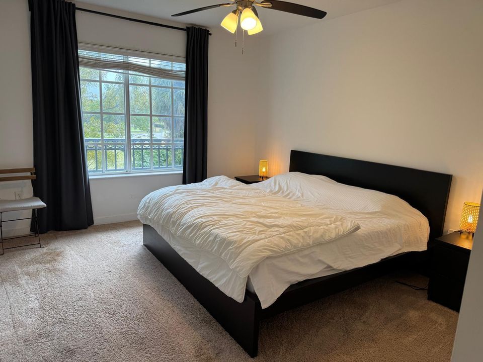 For Rent: $2,650 (2 beds, 2 baths, 1120 Square Feet)