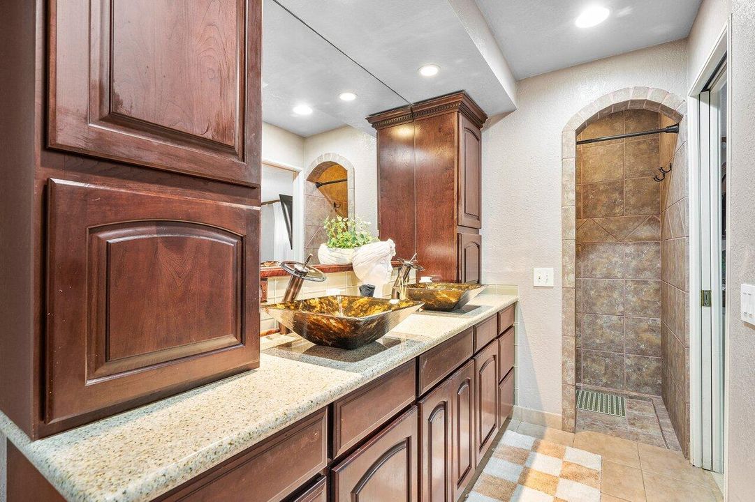 待售: $1,280,000 (3 贝兹, 2 浴室, 1752 平方英尺)