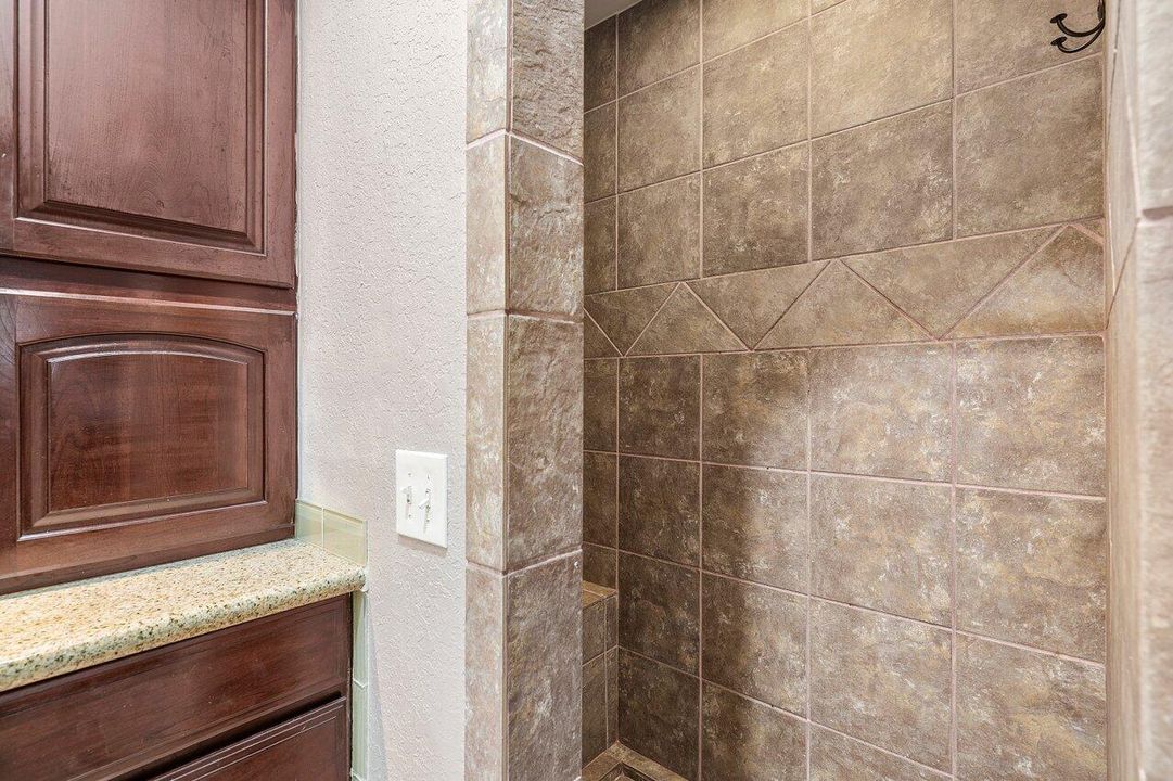 待售: $1,280,000 (3 贝兹, 2 浴室, 1752 平方英尺)