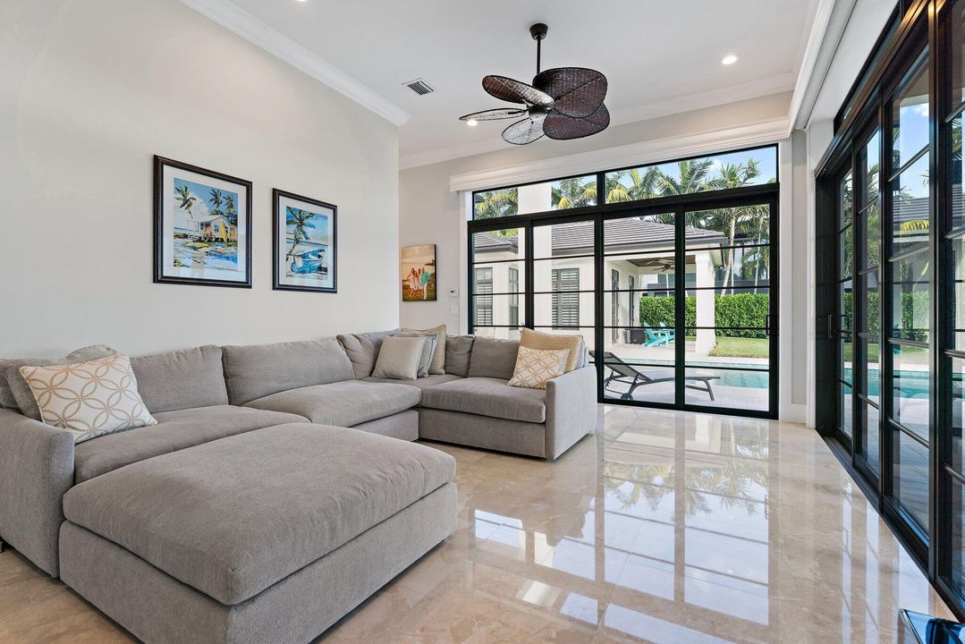 En Venta: $13,950,000 (4 camas, 3 baños, 5539 Pies cuadrados)