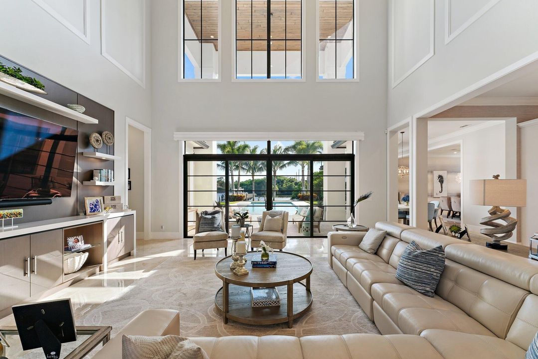 En Venta: $13,950,000 (4 camas, 3 baños, 5539 Pies cuadrados)