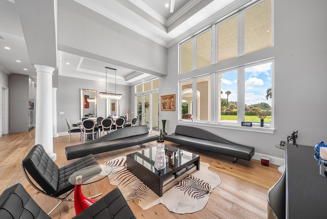 En Venta: $4,499,000 (6 camas, 6 baños, 5853 Pies cuadrados)