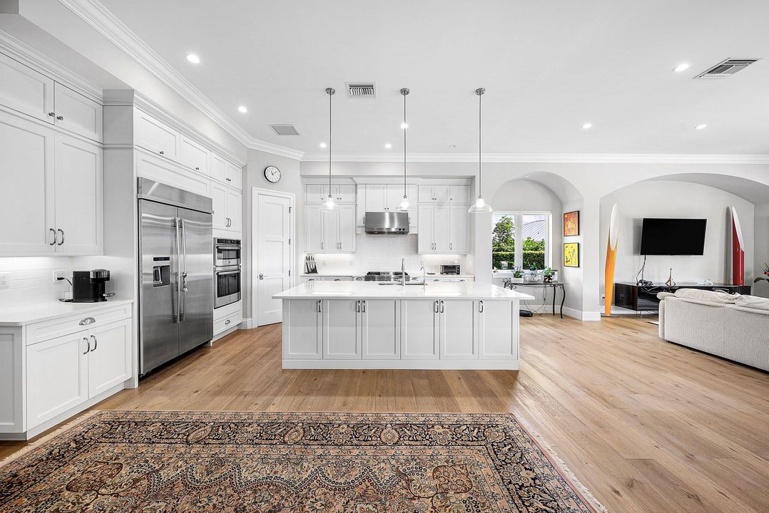 En Venta: $4,499,000 (6 camas, 6 baños, 5853 Pies cuadrados)