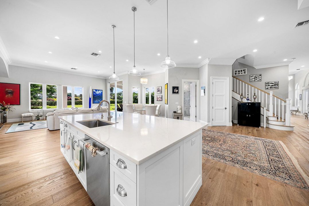 En Venta: $4,499,000 (6 camas, 6 baños, 5853 Pies cuadrados)