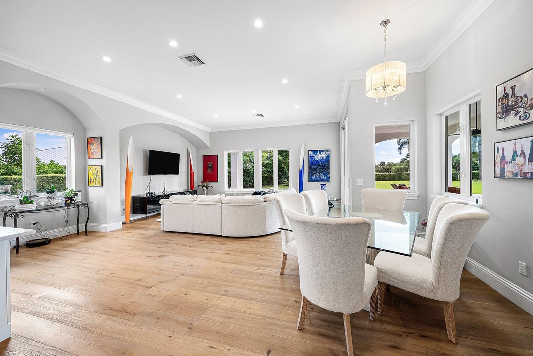 En Venta: $4,499,000 (6 camas, 6 baños, 5853 Pies cuadrados)