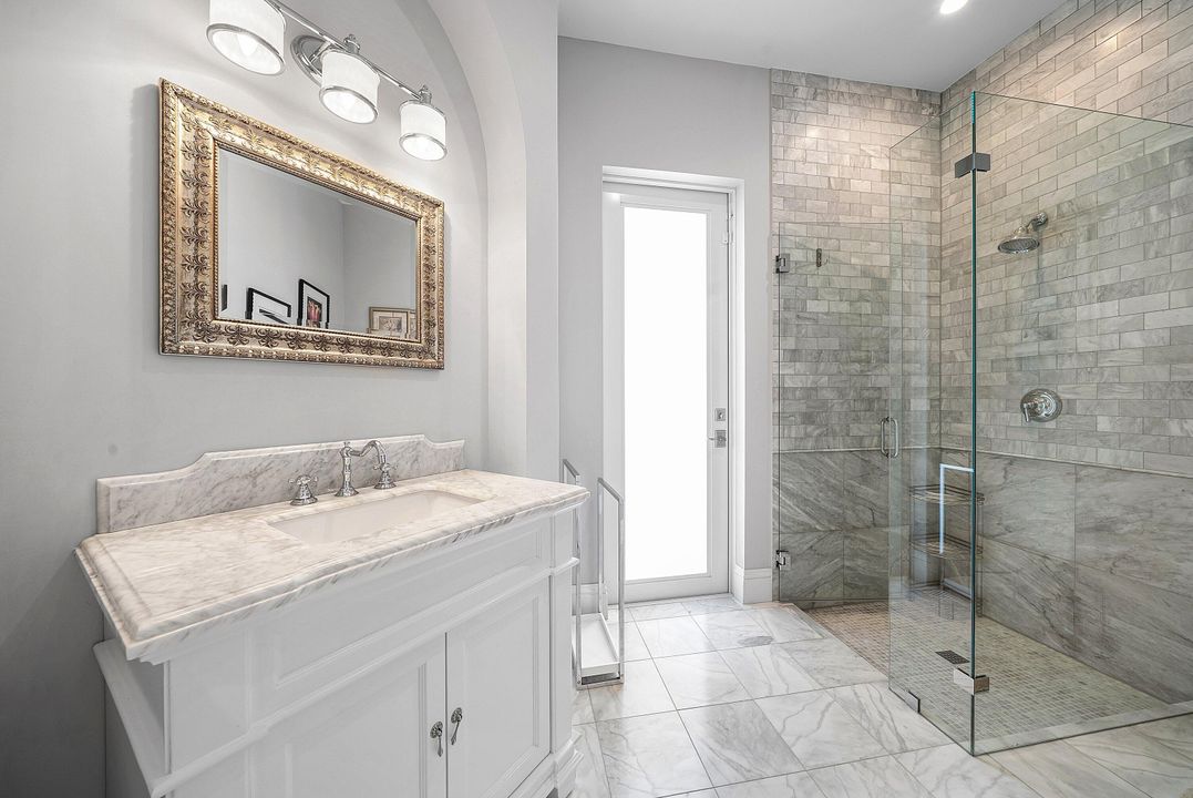 En Venta: $4,499,000 (6 camas, 6 baños, 5853 Pies cuadrados)