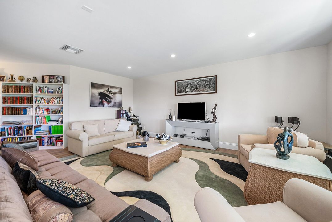 En Venta: $4,499,000 (6 camas, 6 baños, 5853 Pies cuadrados)