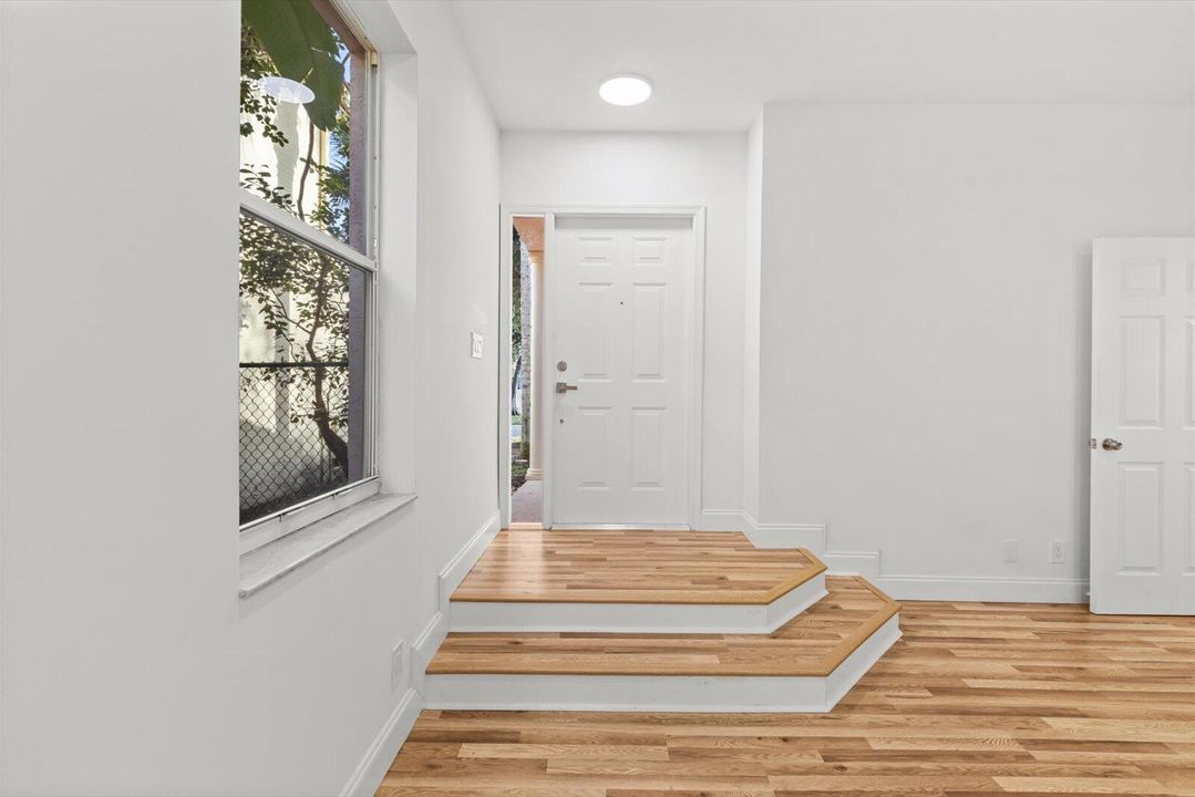 For Sale: $589,999 (4 beds, 2 baths, 2118 Square Feet)