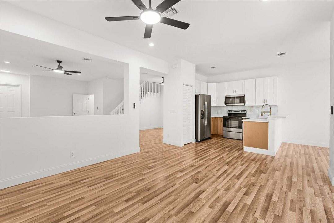 For Sale: $589,999 (4 beds, 2 baths, 2118 Square Feet)