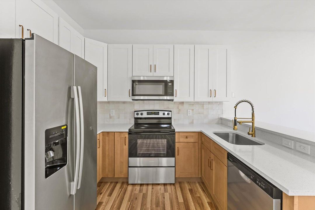 For Sale: $589,999 (4 beds, 2 baths, 2118 Square Feet)