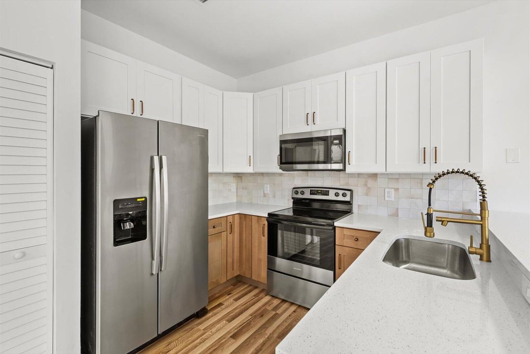 For Sale: $589,999 (4 beds, 2 baths, 2118 Square Feet)