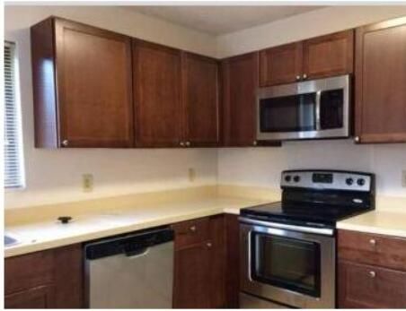 For Rent: $2,375 (3 beds, 2 baths, 1788 Square Feet)