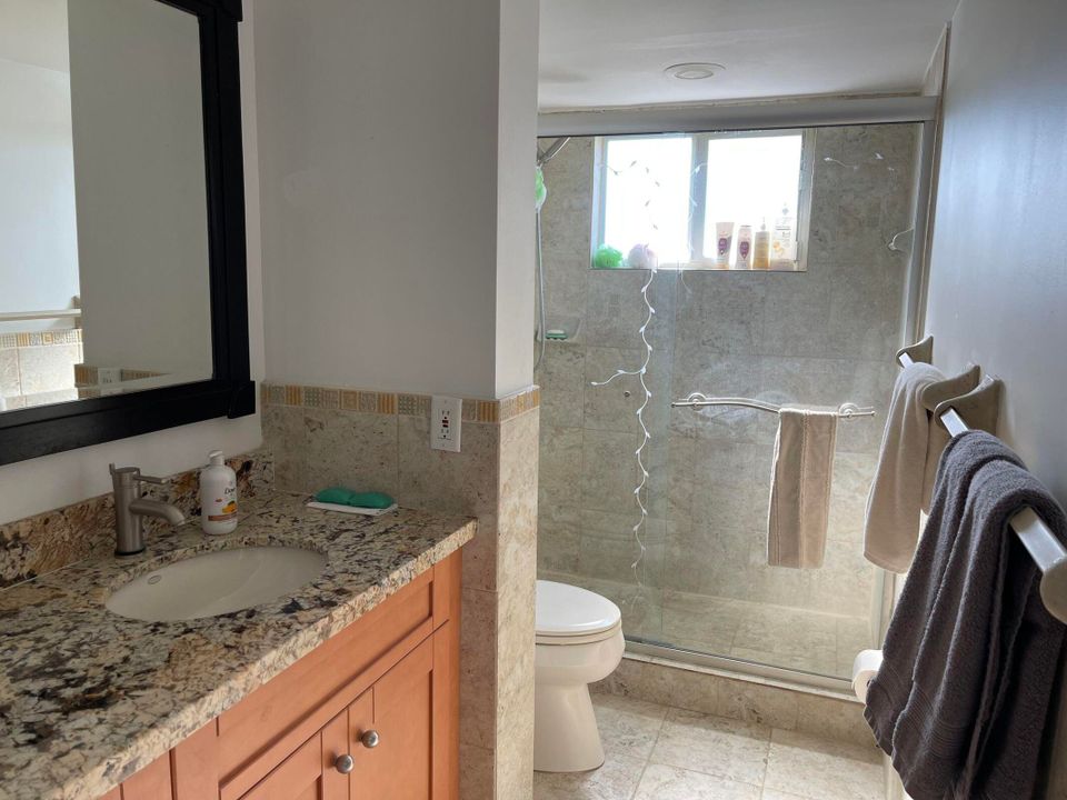 En Venta: $720,000 (2 camas, 2 baños, 1360 Pies cuadrados)