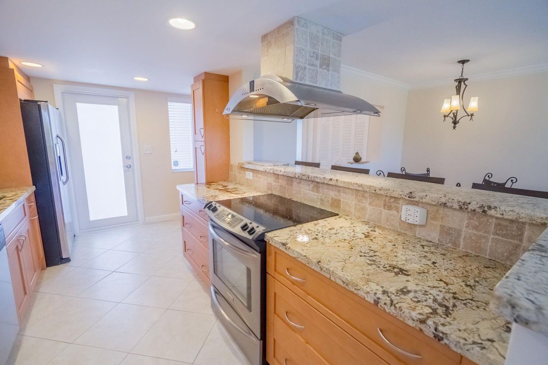 En Venta: $720,000 (2 camas, 2 baños, 1360 Pies cuadrados)