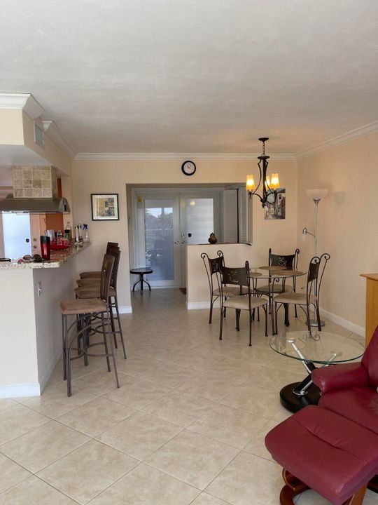 En Venta: $720,000 (2 camas, 2 baños, 1360 Pies cuadrados)