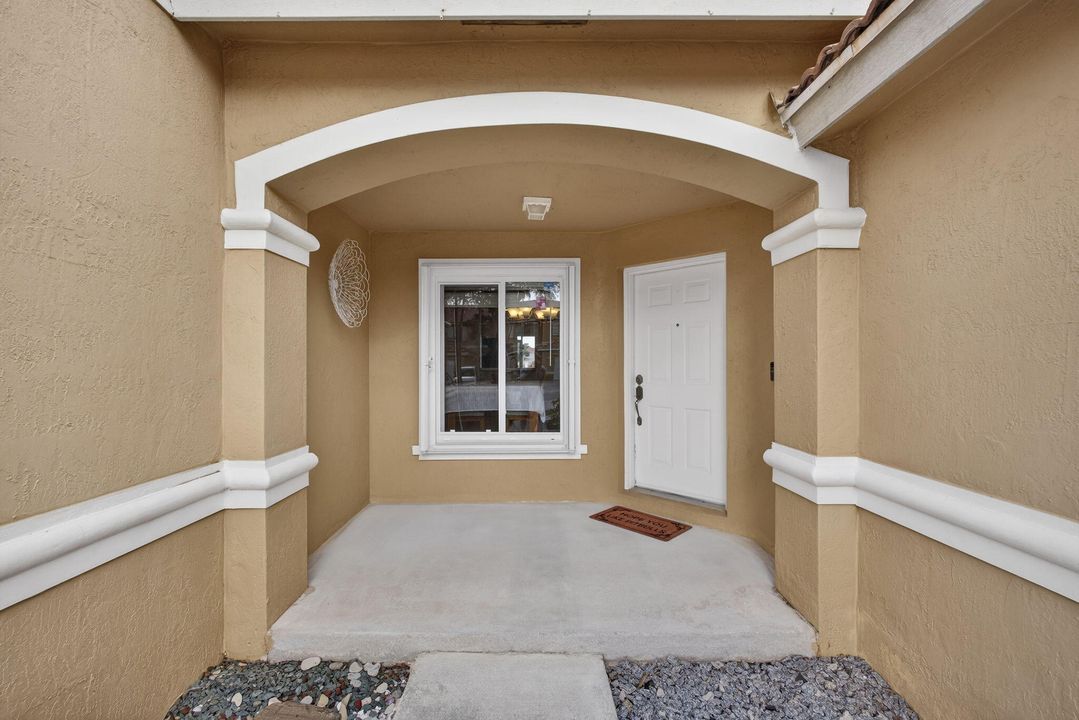 待售: $365,000 (2 贝兹, 2 浴室, 1322 平方英尺)