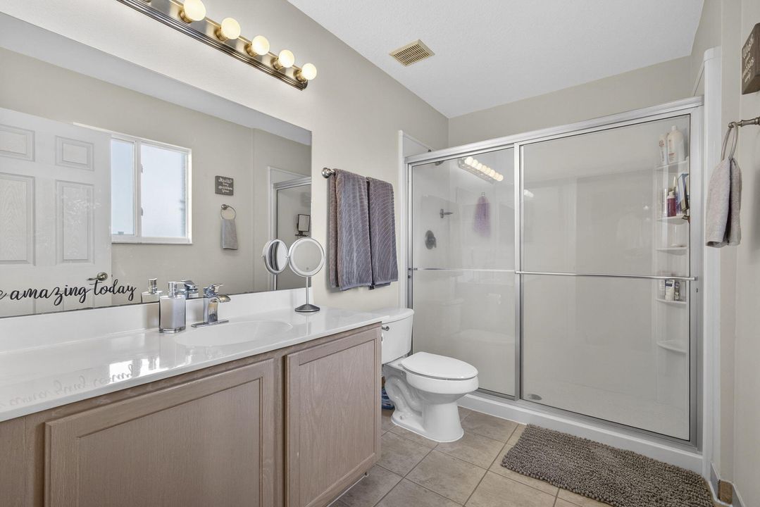 待售: $365,000 (2 贝兹, 2 浴室, 1322 平方英尺)