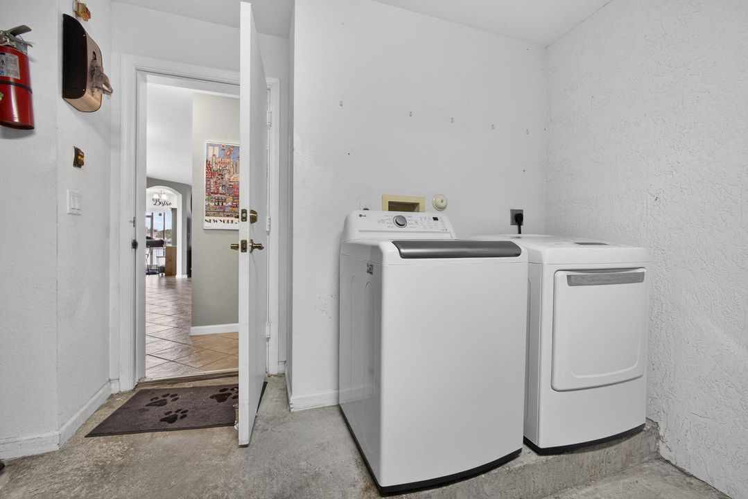 待售: $365,000 (2 贝兹, 2 浴室, 1322 平方英尺)