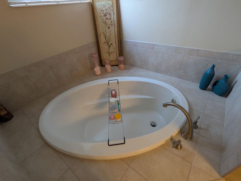 На продажу: $344,900 (3 спален, 2 ванн, 1631 Квадратных фут)