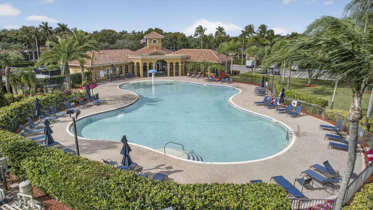 待售: $365,000 (2 贝兹, 2 浴室, 1322 平方英尺)