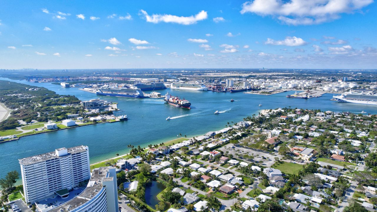 En Venta: $369,000 (2 camas, 2 baños, 1036 Pies cuadrados)