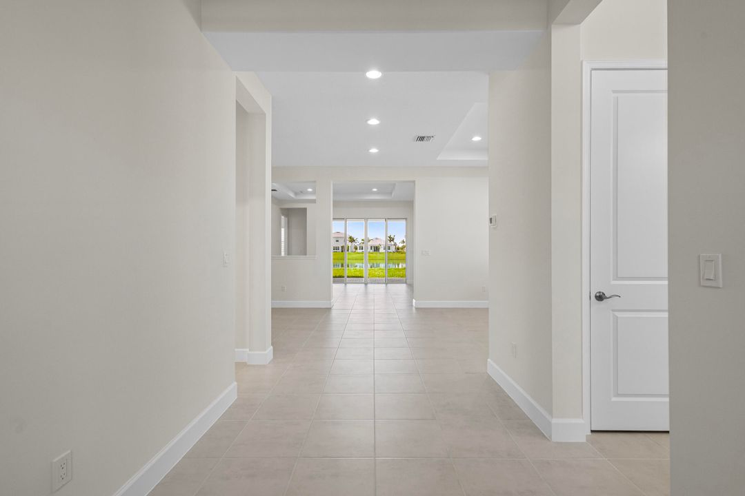 В аренду: $4,000 (3 спален, 3 ванн, 2041 Квадратных фут)