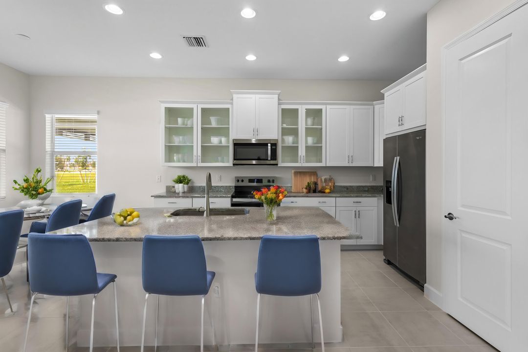 В аренду: $4,000 (3 спален, 3 ванн, 2041 Квадратных фут)