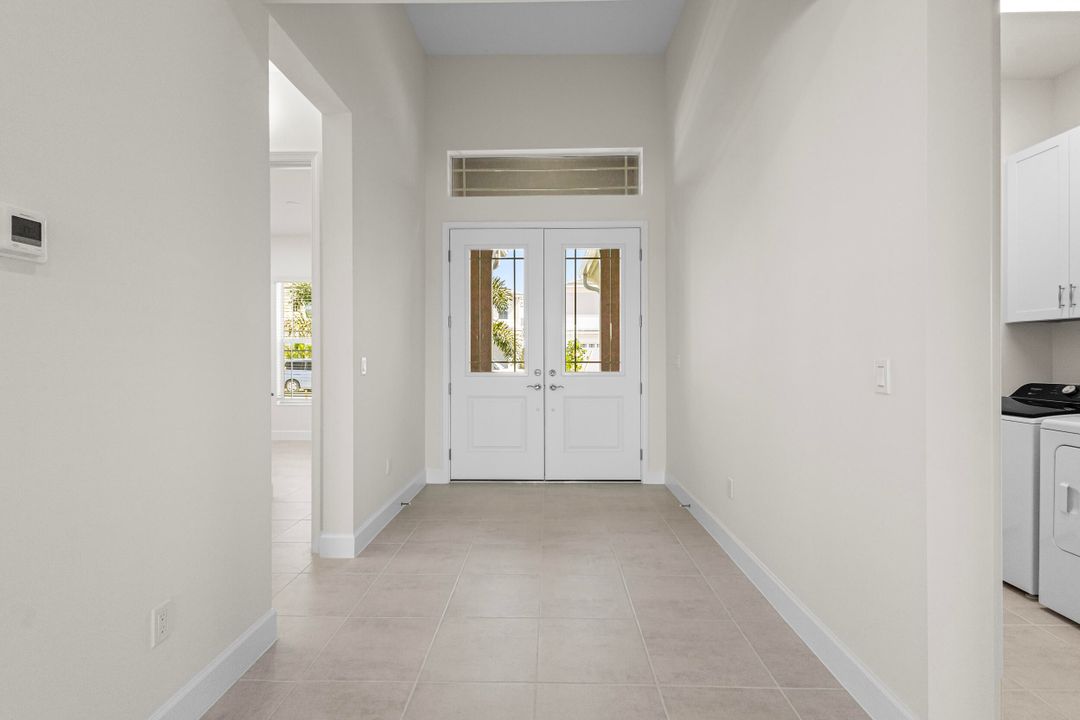 En Venta: $699,000 (2 camas, 2 baños, 2042 Pies cuadrados)