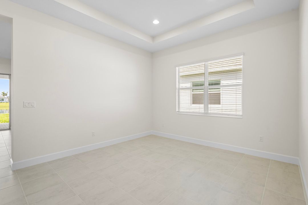 En Venta: $699,000 (2 camas, 2 baños, 2042 Pies cuadrados)