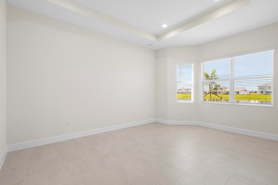 En Venta: $699,000 (2 camas, 2 baños, 2042 Pies cuadrados)