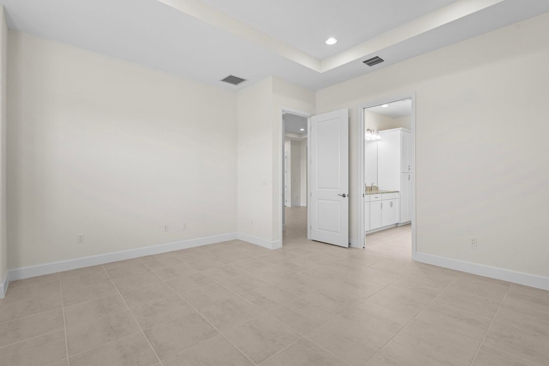 En Venta: $699,000 (2 camas, 2 baños, 2042 Pies cuadrados)