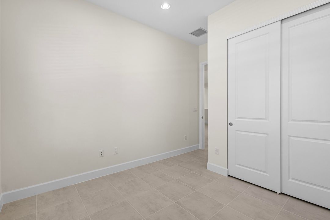 En Venta: $699,000 (2 camas, 2 baños, 2042 Pies cuadrados)