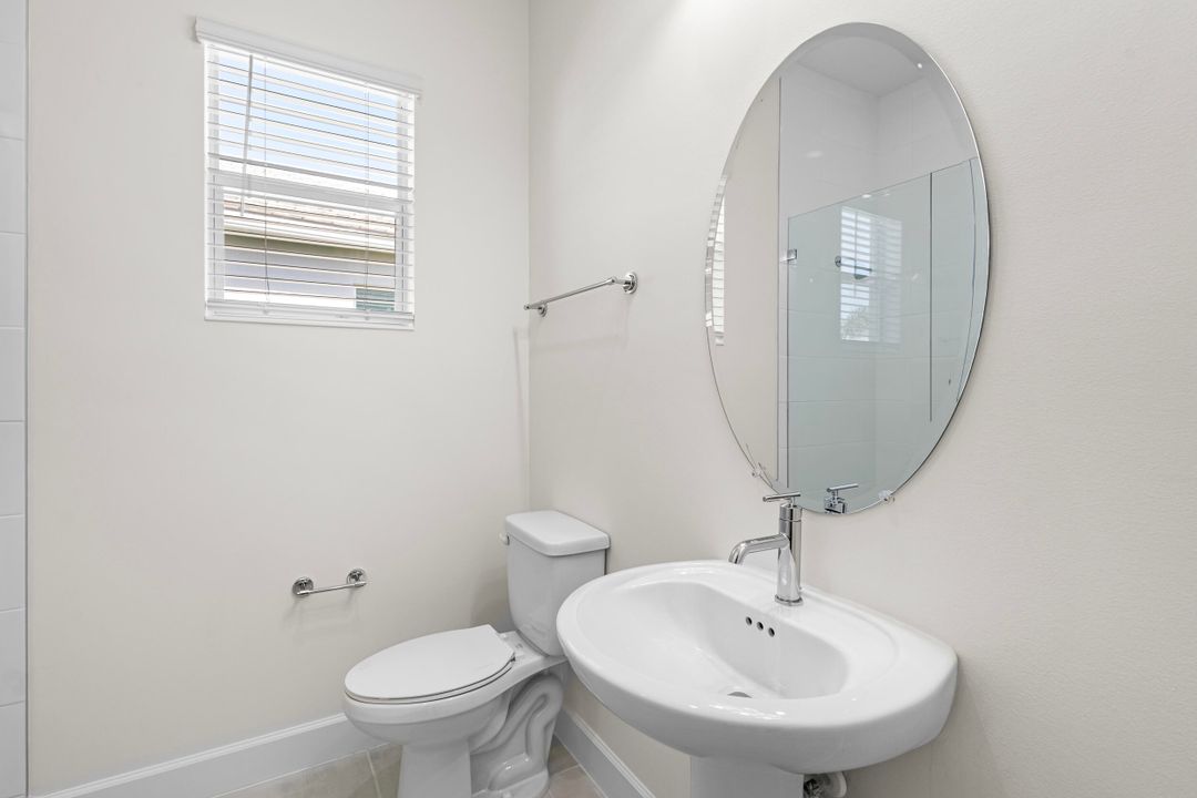 En Venta: $699,000 (2 camas, 2 baños, 2042 Pies cuadrados)