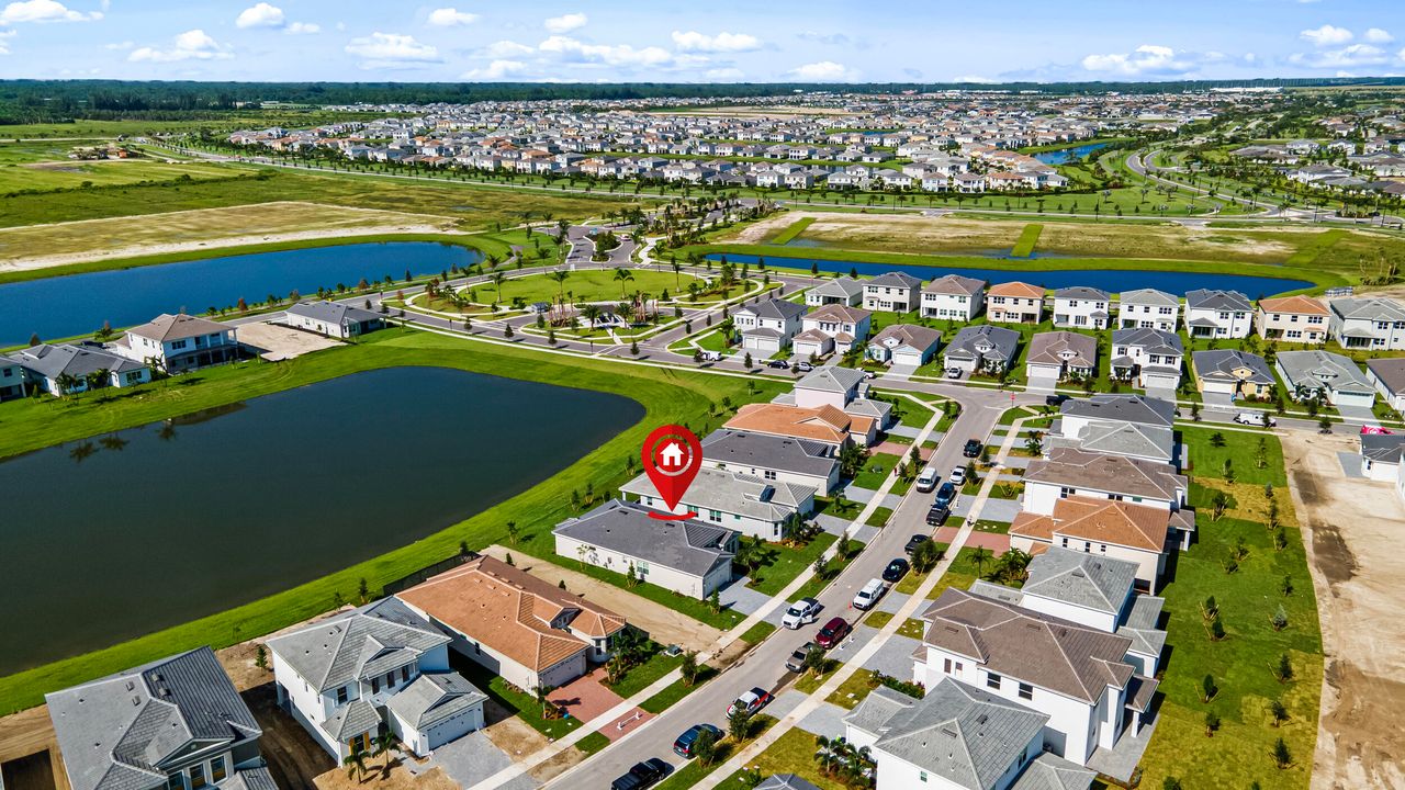 En Venta: $699,000 (2 camas, 2 baños, 2042 Pies cuadrados)