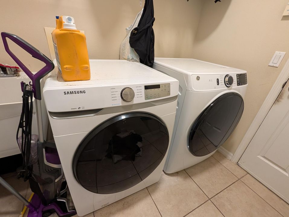 На продажу: $344,900 (3 спален, 2 ванн, 1631 Квадратных фут)