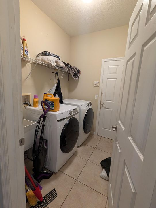 На продажу: $344,900 (3 спален, 2 ванн, 1631 Квадратных фут)