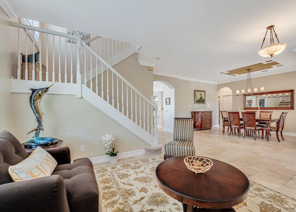 На продажу: $710,000 (6 спален, 4 ванн, 3338 Квадратных фут)