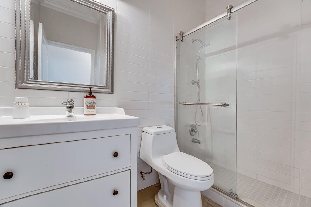 На продажу: $710,000 (6 спален, 4 ванн, 3338 Квадратных фут)